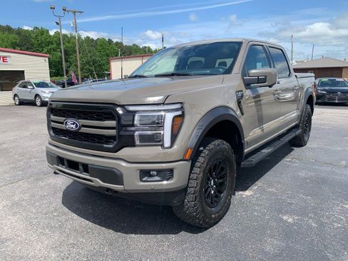 Used 2025 Ford F150 Lariat w/ Equipment Group 502A High AWD/4WD image 7