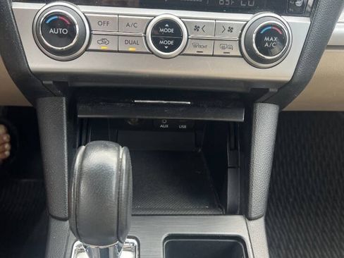Used 2016 Subaru Outback 2.5i Premium AWD/4WD image 16