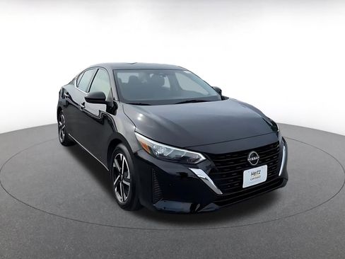 Used 2024 Nissan Sentra SV image 3
