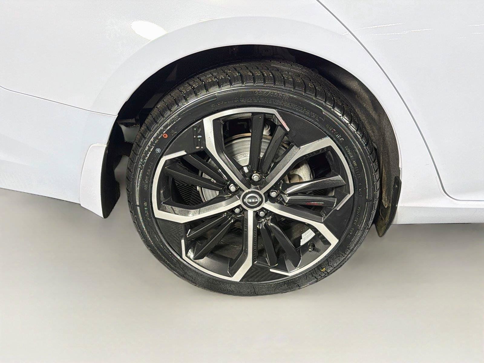 Used 2023 Nissan Altima 2.5 SR AWD/4WD image 33