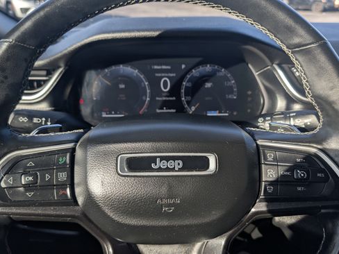 Used 2021 Jeep Grand Cherokee L Laredo image 19