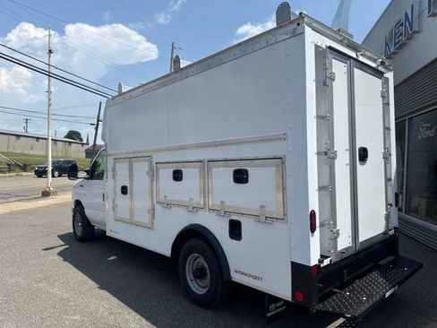 New 2027 Ford E-350 and Econoline 350 Super Duty w/ Power Equipment Group RWD image 8