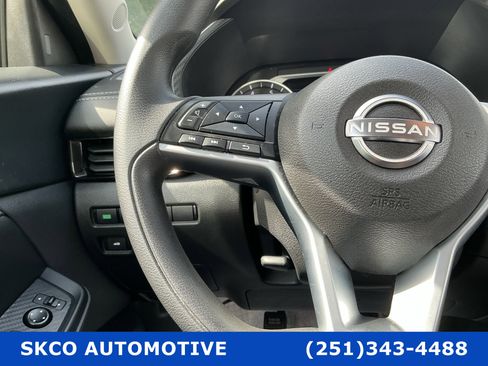 Used 2024 Nissan Sentra SV FWD image 19