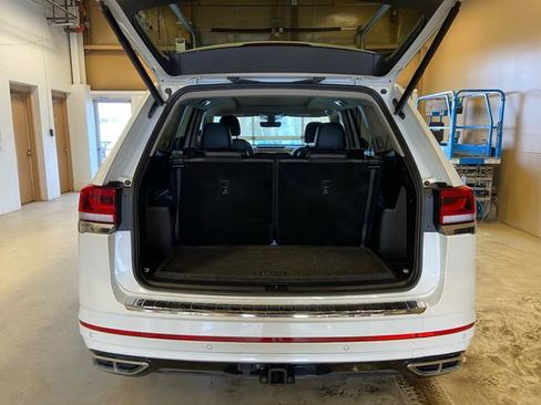Used 2023 Volkswagen Atlas SEL Premium image 19