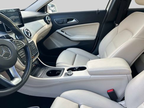 Used 2017 Mercedes-Benz GLA 250 4MATIC image 22