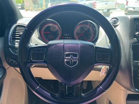 Used 2019 Dodge Grand Caravan SXT FWD image 43