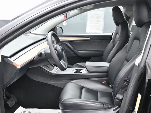 Used 2023 Tesla Model Y Long Range image 16