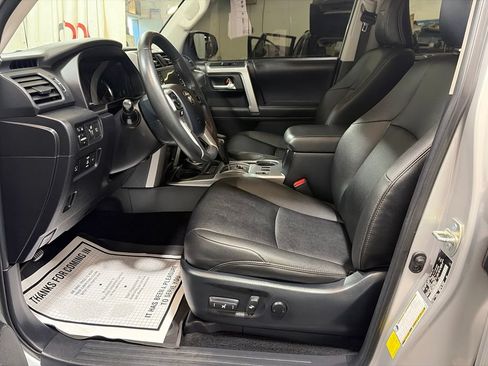 Used 2022 Toyota 4Runner TRD Sport w/ Technology Package AWD/4WD image 21