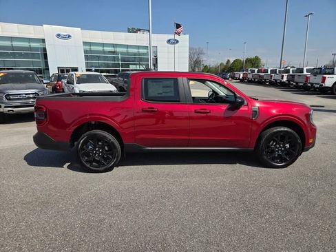 New 2026 Ford Maverick Lariat w/ Black Appearance Package AWD/4WD image 43