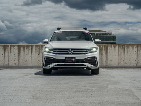 Used 2022 Volkswagen Tiguan SEL R-Line AWD/4WD image 2