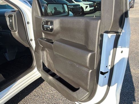 Used 2022 Chevrolet Silverado 1500 W/T RWD image 17