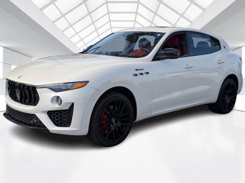 Used 2022 Maserati Levante Modena image 3