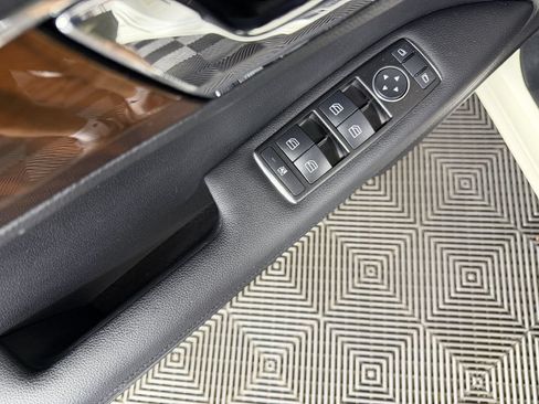 Used 2013 Mercedes-Benz E 350 Coupe image 40