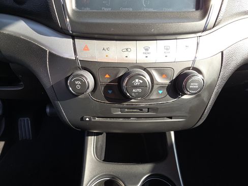 Used 2019 Dodge Journey GT image 23