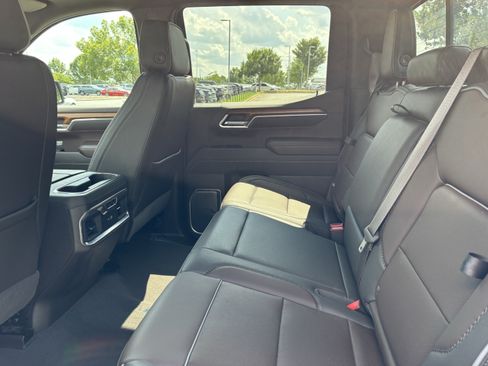 Used 2023 GMC Sierra 1500 Denali w/ Denali Reserve Package AWD/4WD image 32