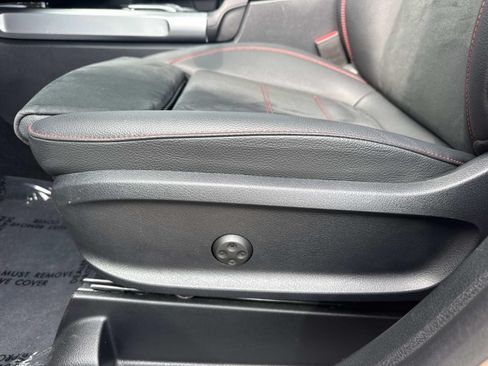 Used 2022 Mercedes-Benz GLB 250 image 17