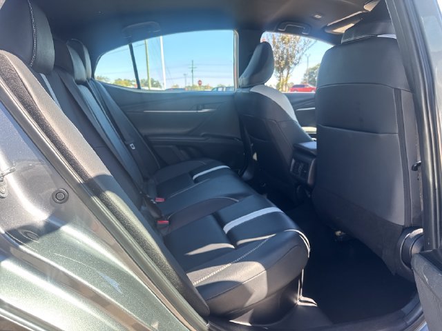 Used 2025 Toyota Camry SE FWD image 13