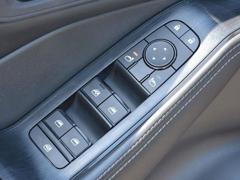 Used 2024 Nissan Rogue SV AWD/4WD image 13