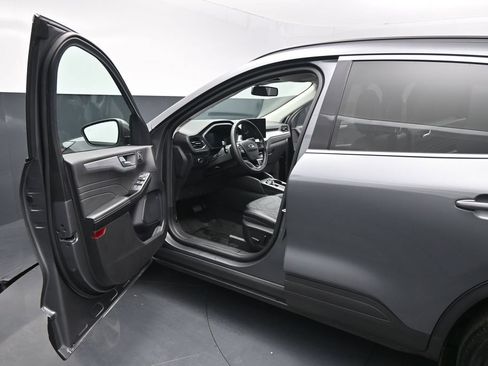 Used 2023 Ford Escape Platinum w/ Premium Technology Package AWD/4WD image 8