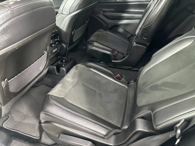 Used 2023 Jeep Grand Cherokee L Laredo AWD/4WD image 22