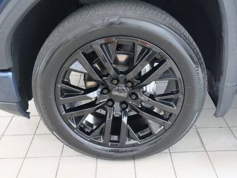 Used 2022 GMC Sierra 1500 Denali RWD image 10