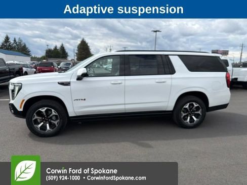Used 2025 GMC Yukon XL AT4 w/ AT4 Premium Package AWD/4WD image 5