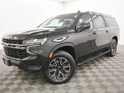 Used 2022 Chevrolet Suburban Z71 image 2