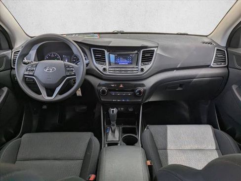 Used 2016 Hyundai Tucson SE w/ Option Group 02 FWD image 17