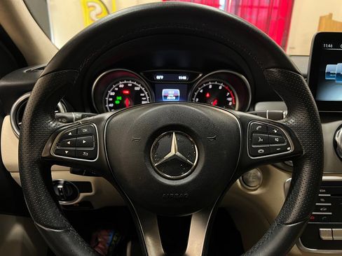 Used 2018 Mercedes-Benz GLA 250 SEDAN image 18