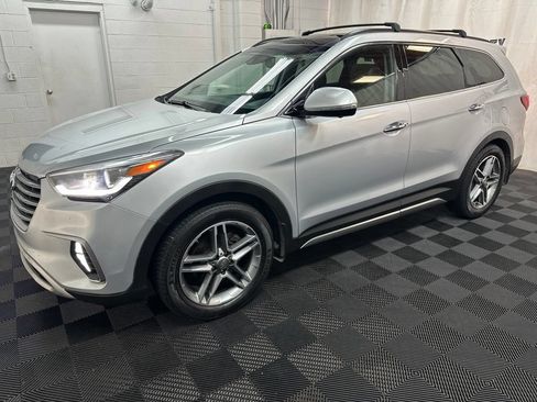 Used 2017 Hyundai Santa Fe Limited AWD/4WD image 5
