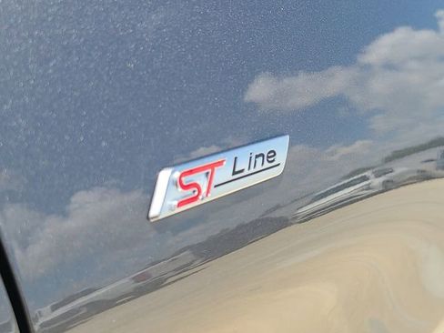 Used 2025 Ford Explorer ST-Line AWD/4WD image 7