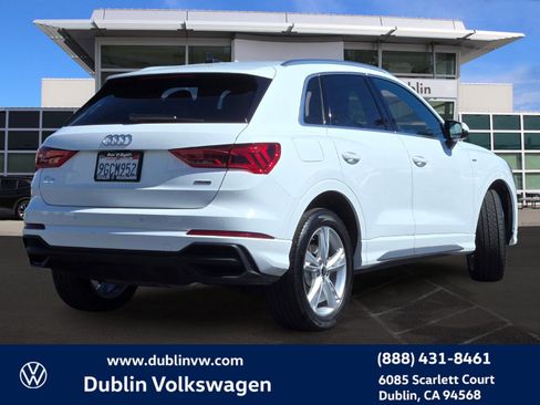 Used 2023 Audi Q3 2.0T Premium w/ 19" Wheel Package image 4