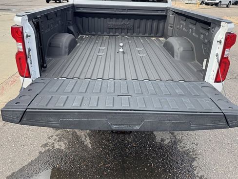 Used 2022 Chevrolet Silverado 2500 High Country w/ LPO, Hitch Package image 9