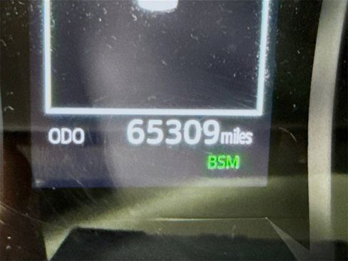 Certified 2023 Toyota Camry LE image 5