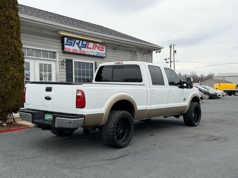 Used 2011 Ford F250 Lariat w/ Lariat Interior Pkg image 2