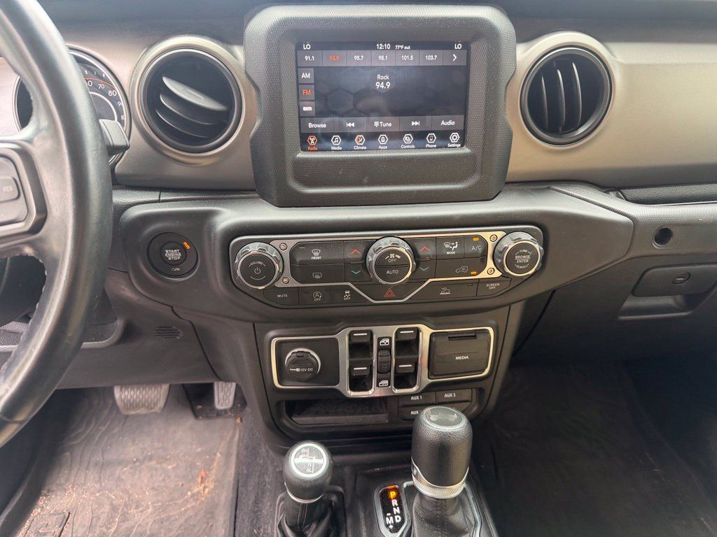 Used 2021 Jeep Wrangler Unlimited Sport AWD/4WD image 25