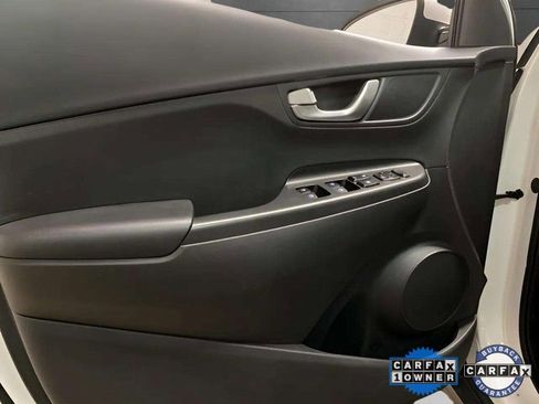 Used 2023 Hyundai Kona SE w/ Cargo Package image 29