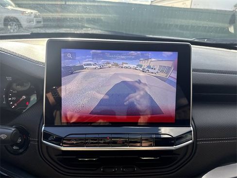 Used 2022 Jeep Compass Altitude image 17