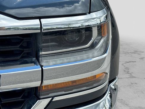 Used 2018 Chevrolet Silverado 1500 LT w/ All Star Edition AWD/4WD image 10
