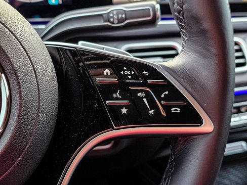 New 2025 Mercedes-Benz GLS 450 4MATIC image 24