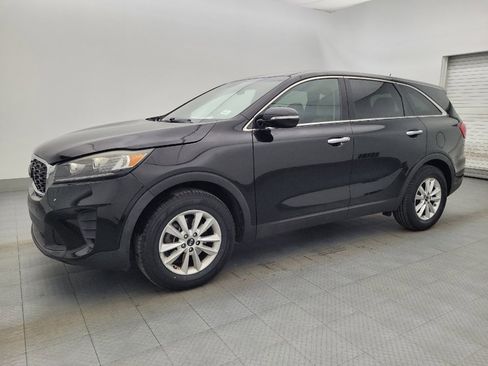 Used 2020 Kia Sorento LX FWD image 2
