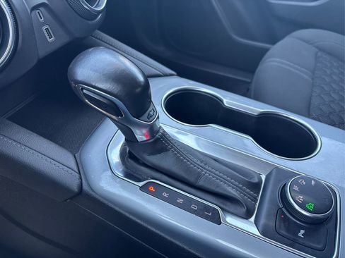 Used 2020 Chevrolet Blazer LT AWD/4WD image 30