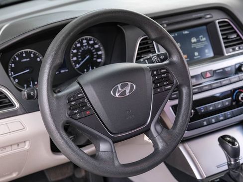 Used 2016 Hyundai Sonata Sport FWD image 4