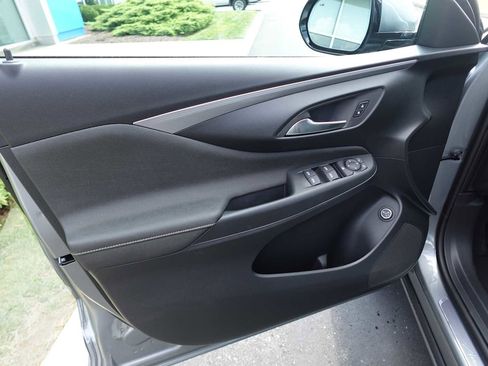 New 2025 Buick Envista Avenir image 11