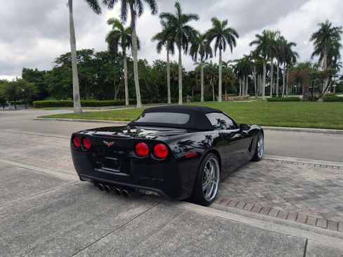 Used 2006 Chevrolet Corvette Convertible w/ Preferred Equipment Group RWD image 38