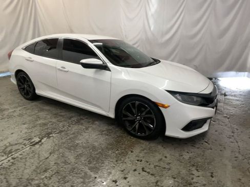 Used 2019 Honda Civic Sport image 3