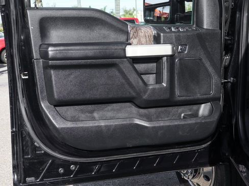 Used 2017 Ford F450 Lariat w/ Lariat Ultimate Package AWD/4WD image 16