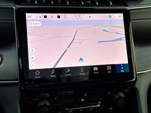 New 2025 Jeep Grand Cherokee Limited image 13