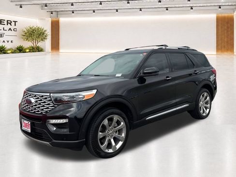 Used 2020 Ford Explorer Platinum w/ Premium Technology Package AWD/4WD image 4