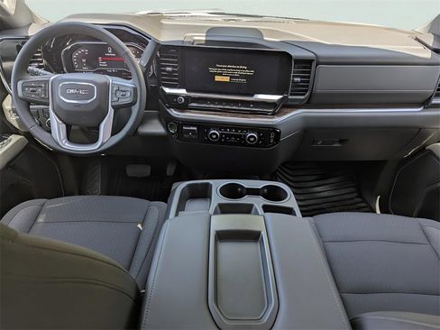 Used 2025 GMC Sierra 1500 Elevation image 13